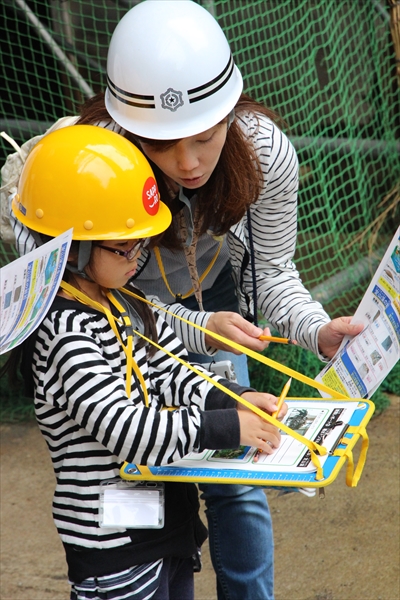 写真:見学ツアーの様子4