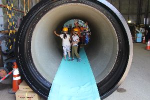 写真:見学ツアーの様子9