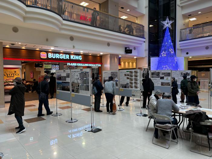 厚別歴史写真パネル展の様子1