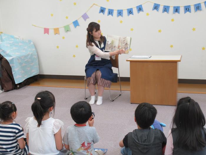 おはなし会のようす1