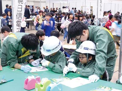 2020活動レポート6-2(交通信号機の修理体験)