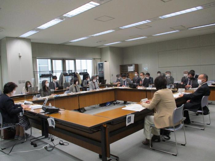 写真:第4回専門部会の様子