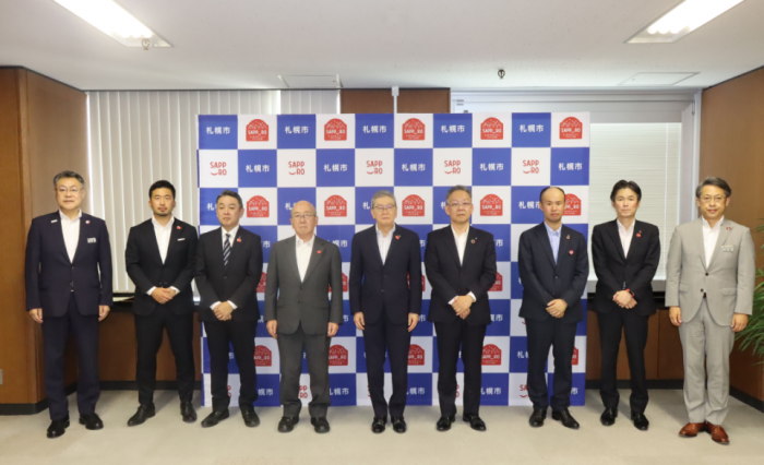 集合写真(令和4年度スマイル企業表彰式(局長表彰))