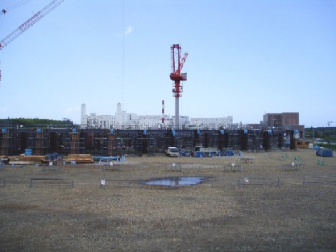 1階躯体工事中の山口斎場の画像【平成16年9月2日】