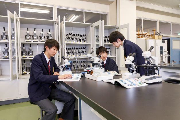 北嶺中・高等学校授業写真