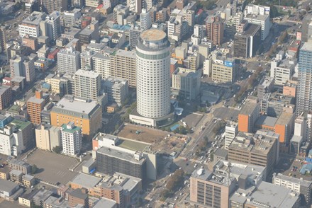 令和4年9月の旧庁舎(空撮)