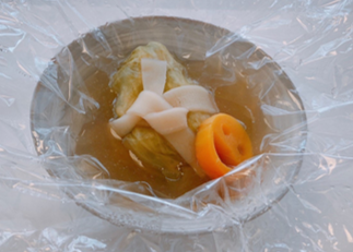 料理4(レタス袱紗蒸し)
