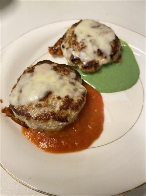 ナスが嫌いの人にもおすすめ★チーズハンバーグ