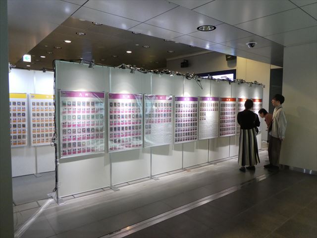 道内デザインマンホール・全国マンホールカードパネルの展示の様子3