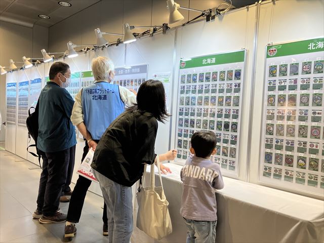 道内デザインマンホール・全国マンホールカードパネルの展示の様子2