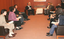 写真：懇談会の様子