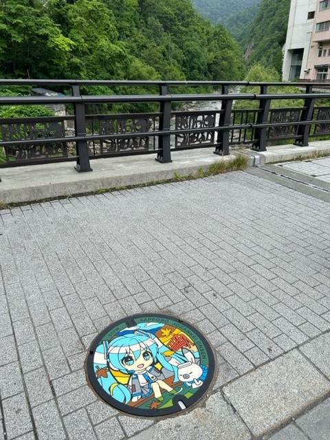定山渓温泉マンホールの設置場所の写真