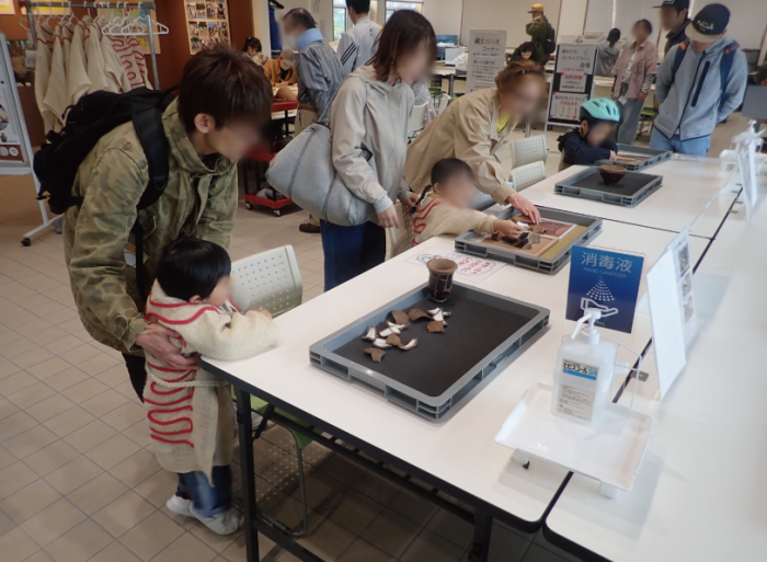 土器パズル体験の様子4