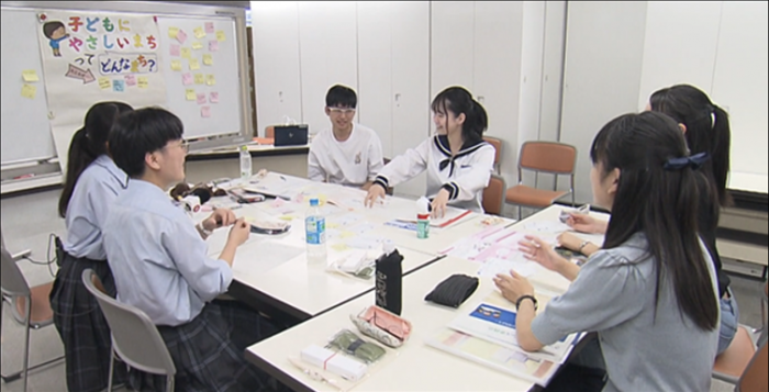 写真:さっぽろティーンズ委員会話し合いの様子