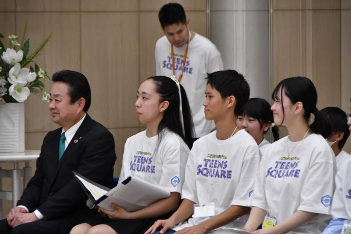写真:東京都知事表敬訪問4