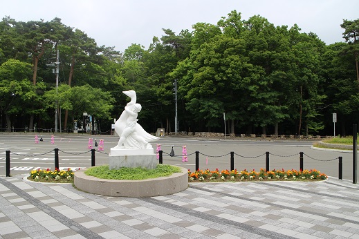円山動物園正面玄関前1