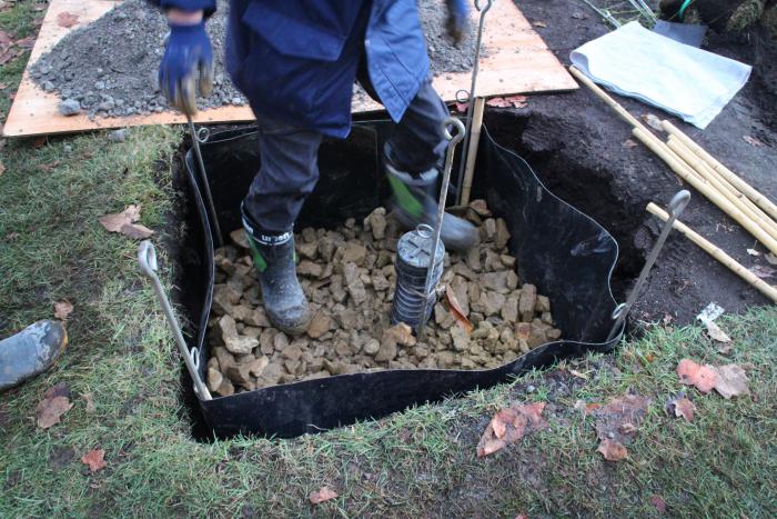 大通公園における雨水浸透型花壇での貯留試験(令和4年12月)3