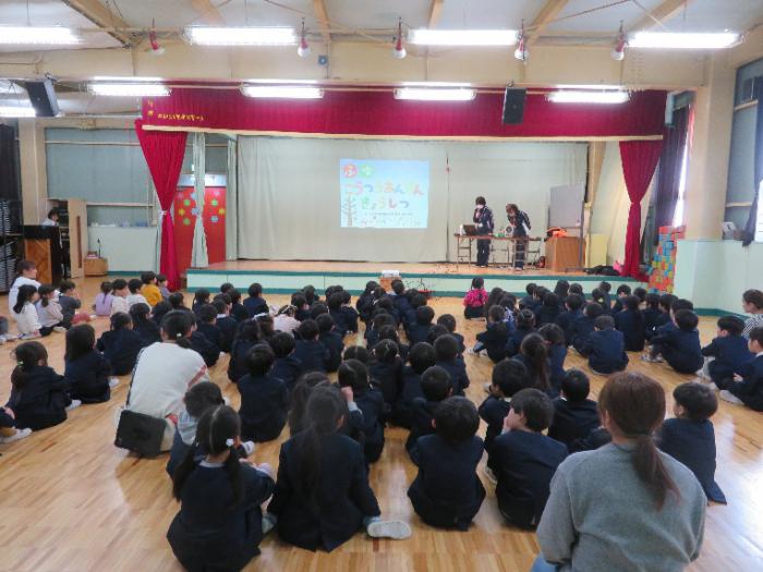 幼稚園、保育園での交通安全教室の様子2