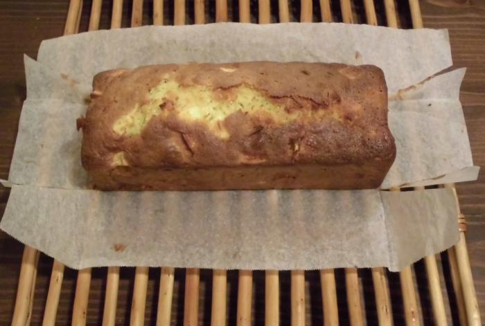 リンゴとサツマイモのケーキ