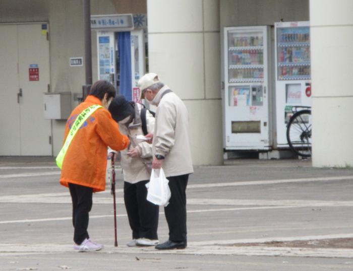 交通安全街頭啓発の写真