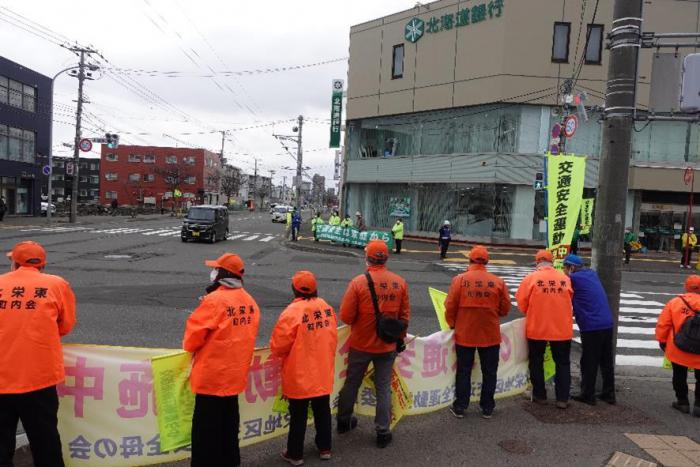 春の交通安全街頭啓発2