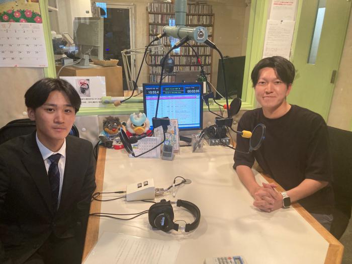 三角山放送局スタジオにて2
