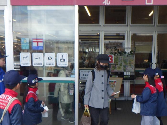 手稲消防団北分団員と鉄北少年消防クラブ員2