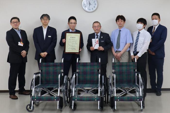 車椅子寄贈式のようす