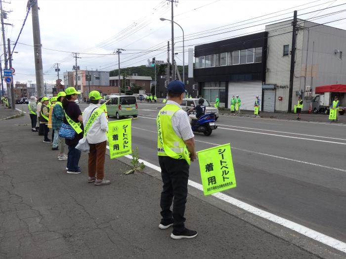 交通安全街頭啓発の様子1