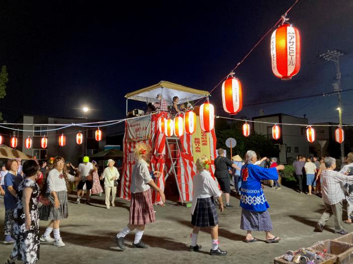 大盛り上がりの盆踊り大会