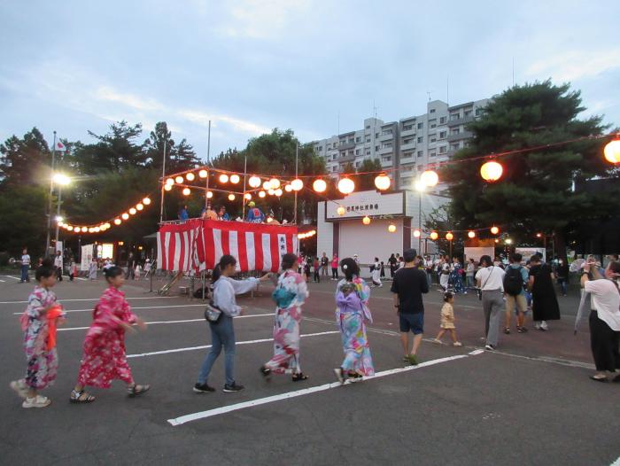 こども盆おどり(夕方)