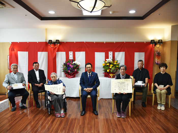 敬老祝品贈呈訪問1