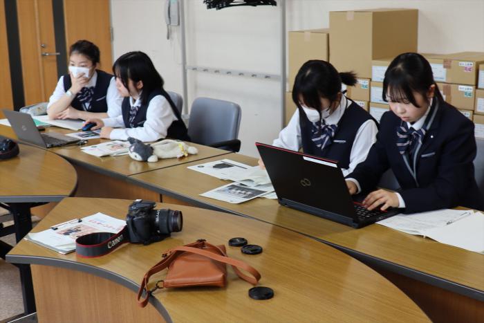 記事を作成する様子