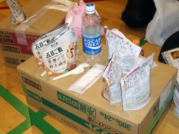 食糧を調理している様子