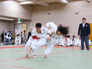 柔道の試合の様子