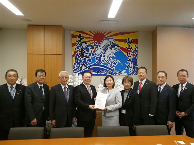 向山議員