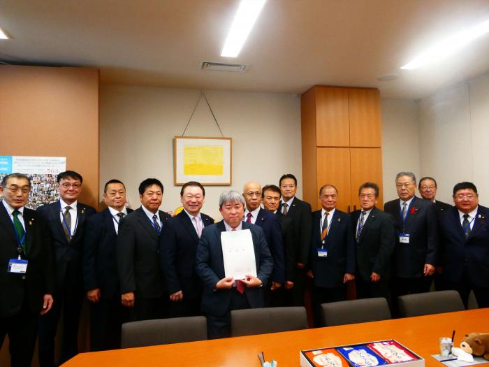 神谷議員
