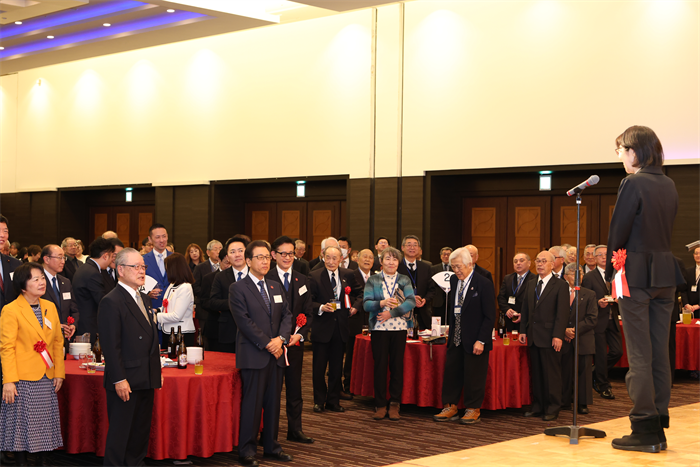 R8新年交礼会