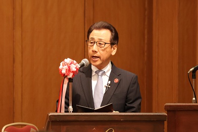 秋元市長による式辞