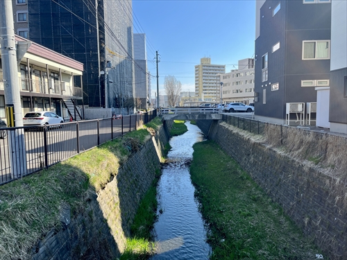 琴似川の写真