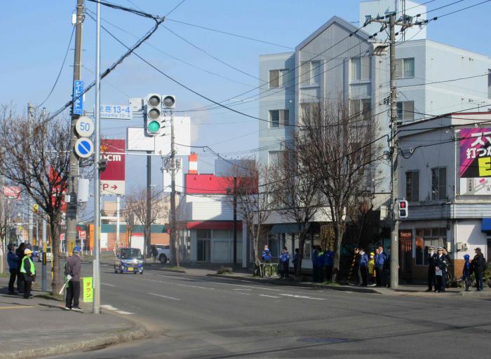 春の交通安全(発寒14条3丁目交差点)
