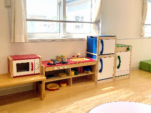 「カンガルーの部屋」ままごとコーナー