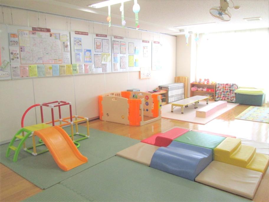 ちあふる・ていね子育てサロンの内観写真1