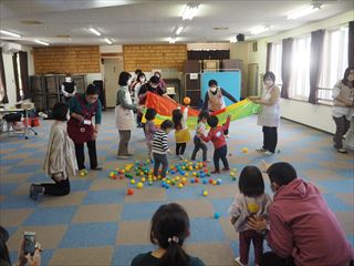 町内会活動写真(子育てサロン)1