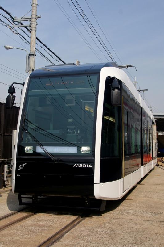 ポラリス（新型低床車両）の写真2