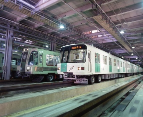 地下鉄南北線の車両（5000形）の写真4
