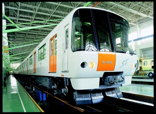 地下鉄東西線の車両（8000形）の写真7