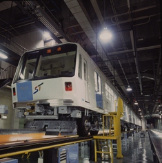 地下鉄東豊線の車両の写真2