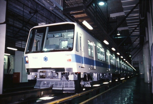 地下鉄東豊線の車両の写真5
