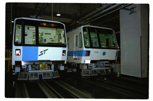 地下鉄東豊線の車両の写真11